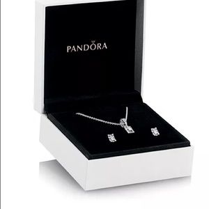 PANDORA Luminous Ice Necklace Gift Set